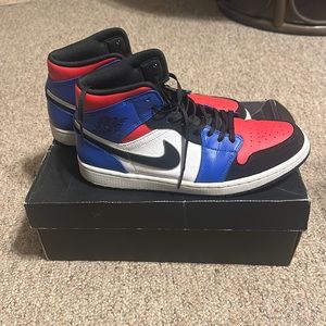 VGUC men’s air Jordan 1 mid top 3 size 10